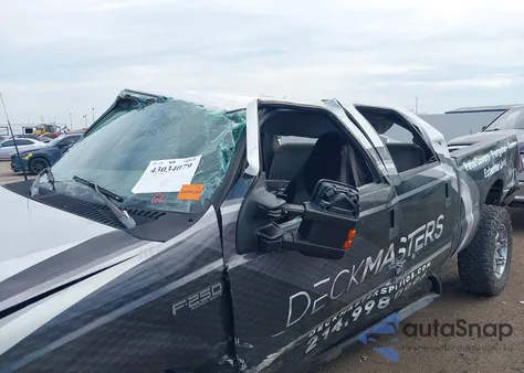 2000 Ford F-250 Lariat/Xl/Xlt from USA, damaged, VIN 1FTNW21F3YEC81695